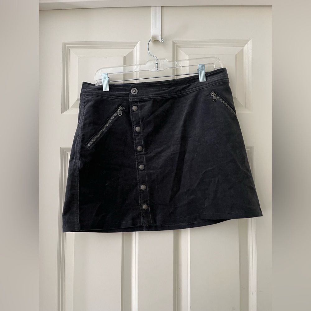 Women’s Kuhl Streamline Corduroy Snap Front Mini Skirt Gray zipper pockets 8